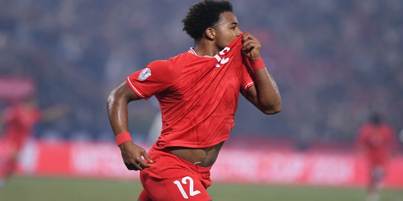 Thông tin về người khiến HLV Thái Lan phải đau đầu